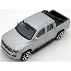 метален точен модел кола 1:64 Volkswagen Amarok с амортисьори