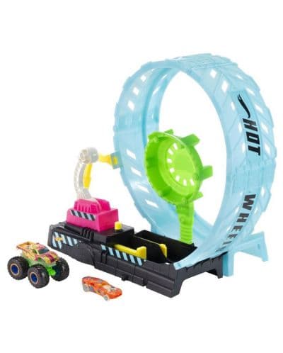 Hot Wheels - Монстер Тракс: Комплект Предизвикателство в мрака